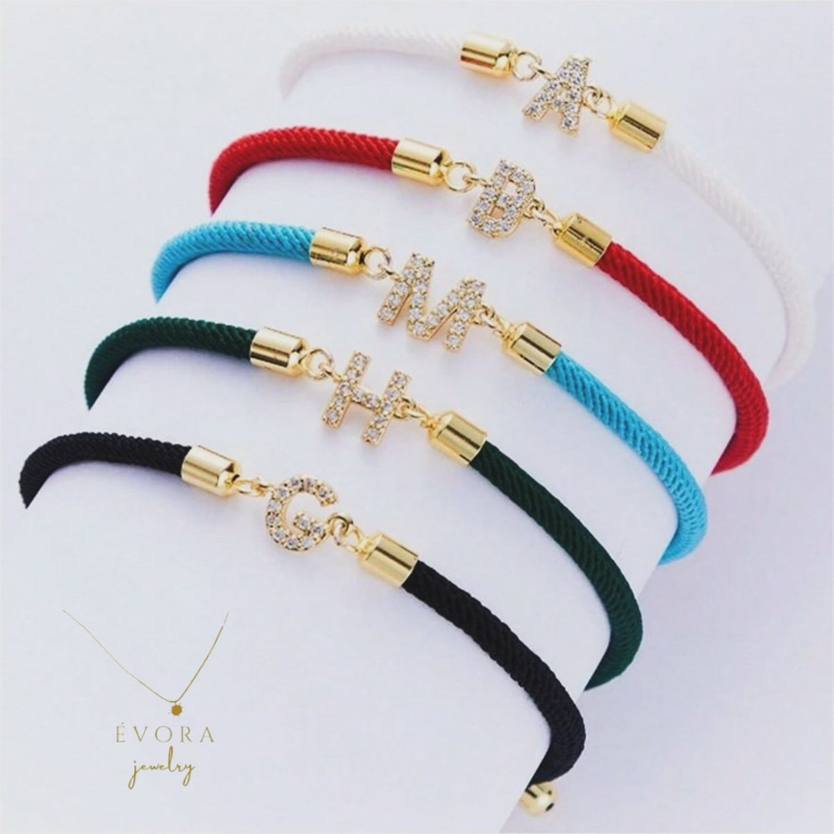 Bracelet Lettre avec Fil